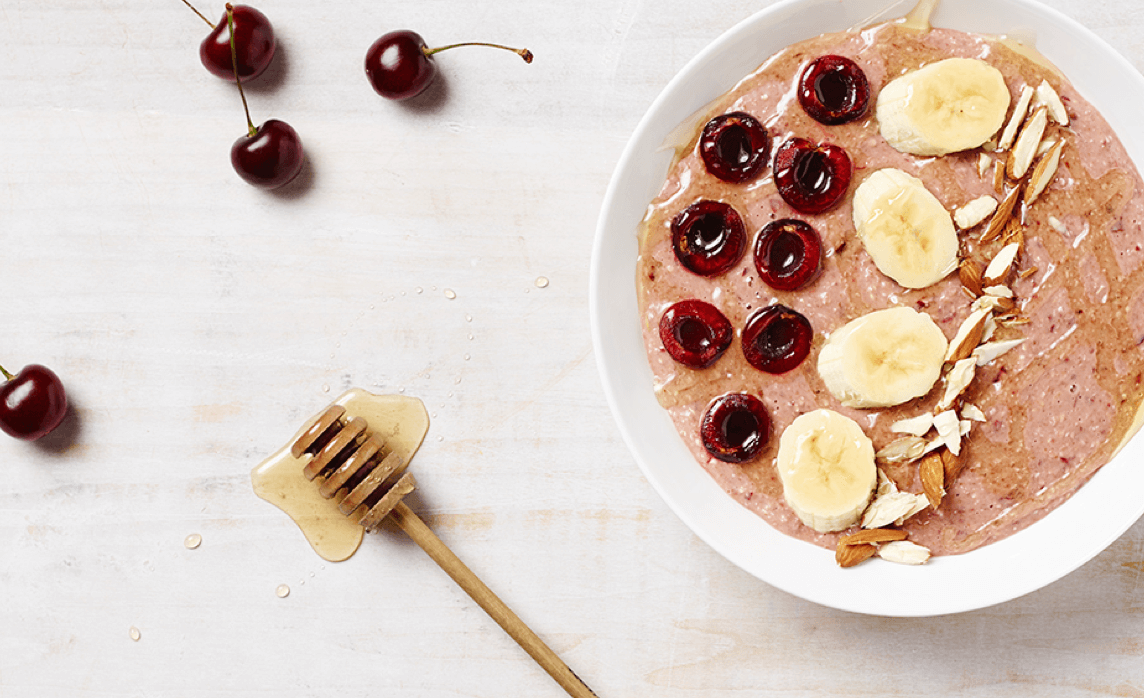 Cherry & almond smoothie bowl | Alpro